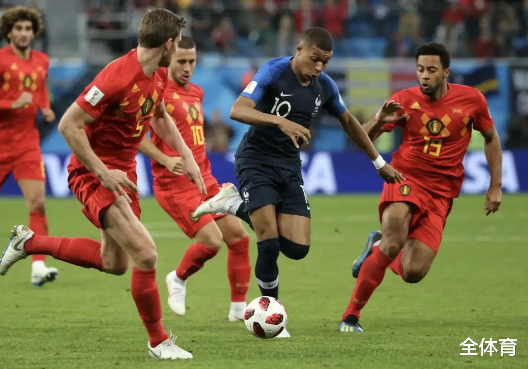  阿扎伦卡巅峰对决，梅西与40激战老鹰分钟，突破纪录胜负难料！